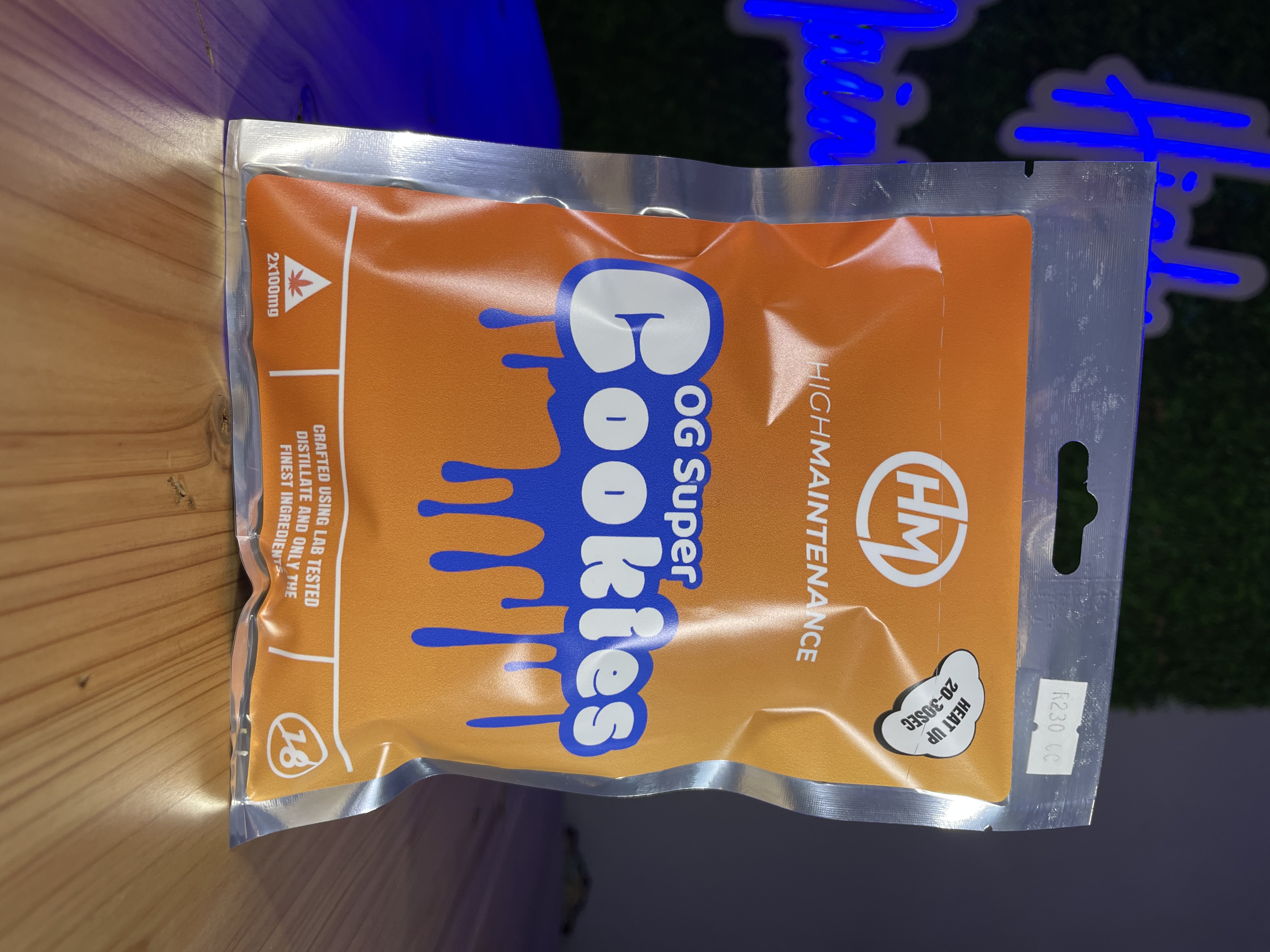 NEW YORK-STYLE CHOCOLATE CHIP COOKIES – 200mg – R230